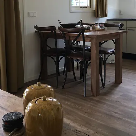 Semesterbostad Comfortable Bungalow With A Terrace At The Bedafse Bergen